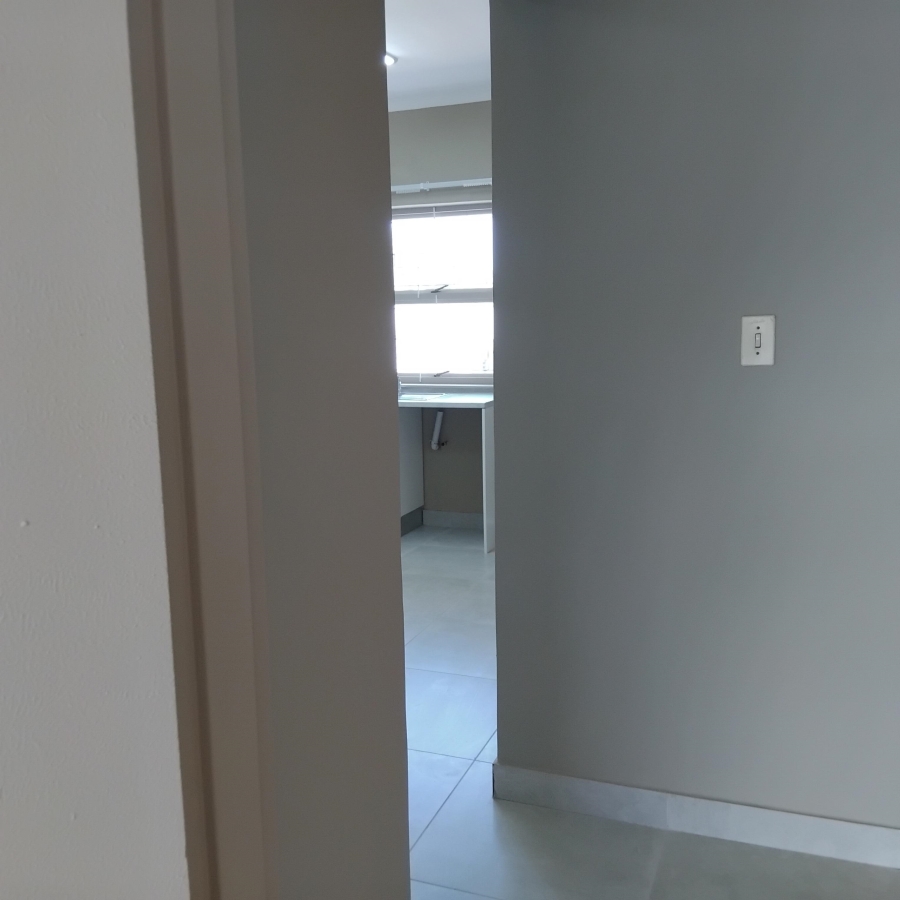 To Let 1 Bedroom Property for Rent in Protea Heights Western Cape